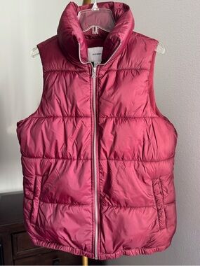 Old Navy Fleece Lined Quilted Puffer Vest - Rich Burgundy - Size Medium